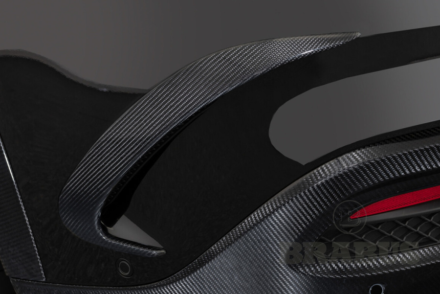 Накладки на задний бампер. Карбон (глянцевый)