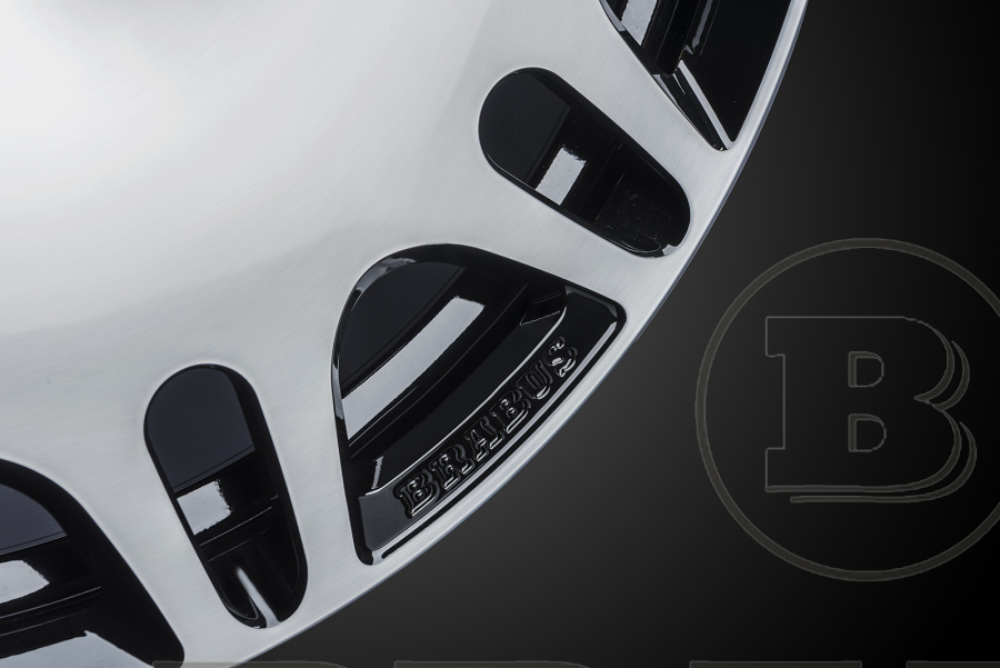 Monoblock M "Platinum Edition" 23''