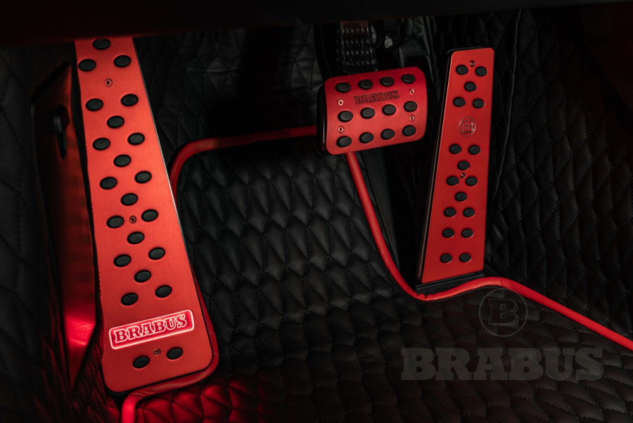 Накладка под левую ногу с подсветкой