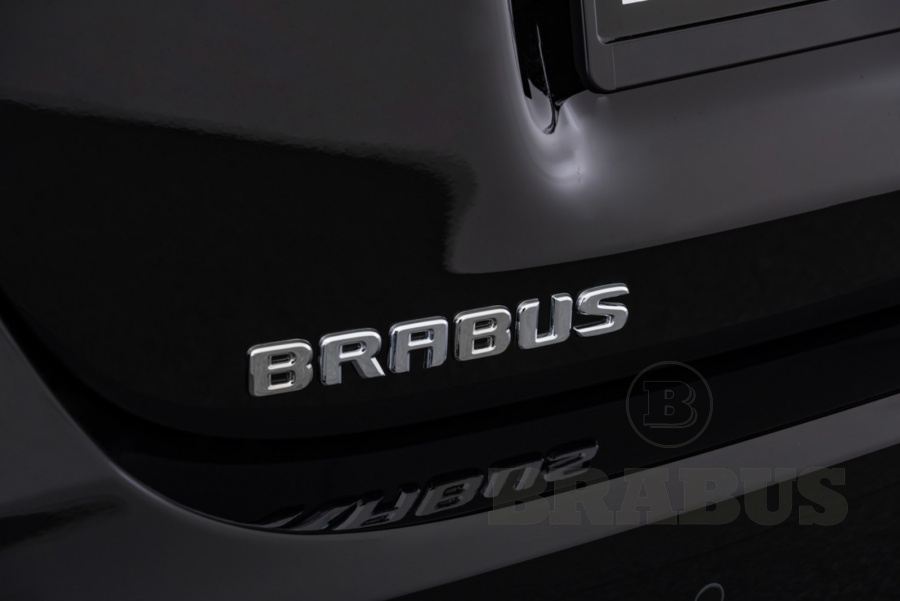 Надпись BRABUS на багажник
