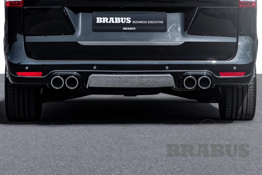 Фирменная эксклюзивная накладка заднего бампера