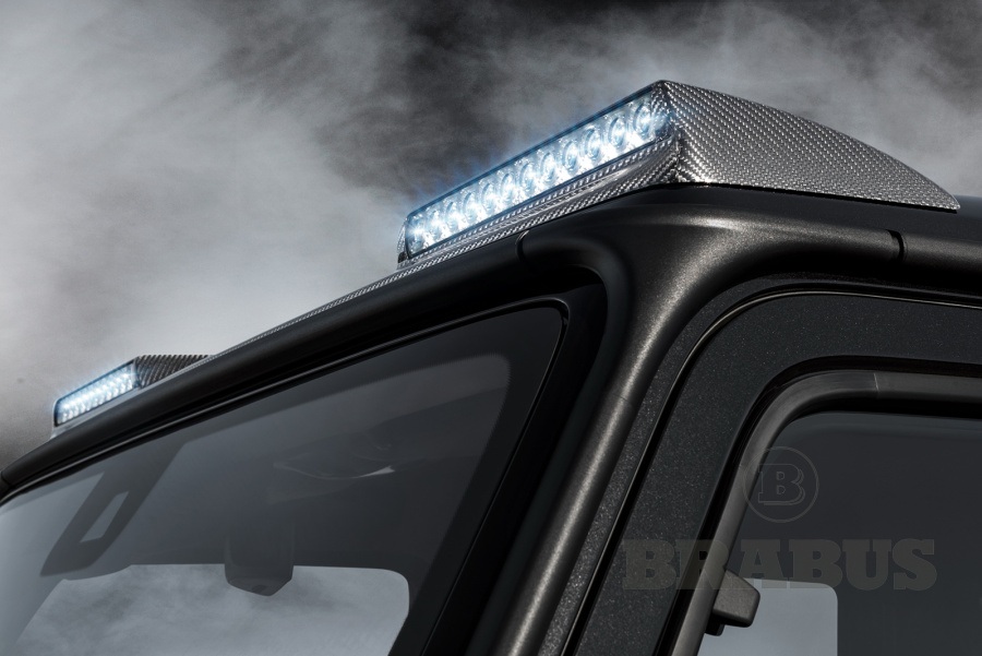 Накладка на крышу с LED фарами. Карбон (глянцевый)