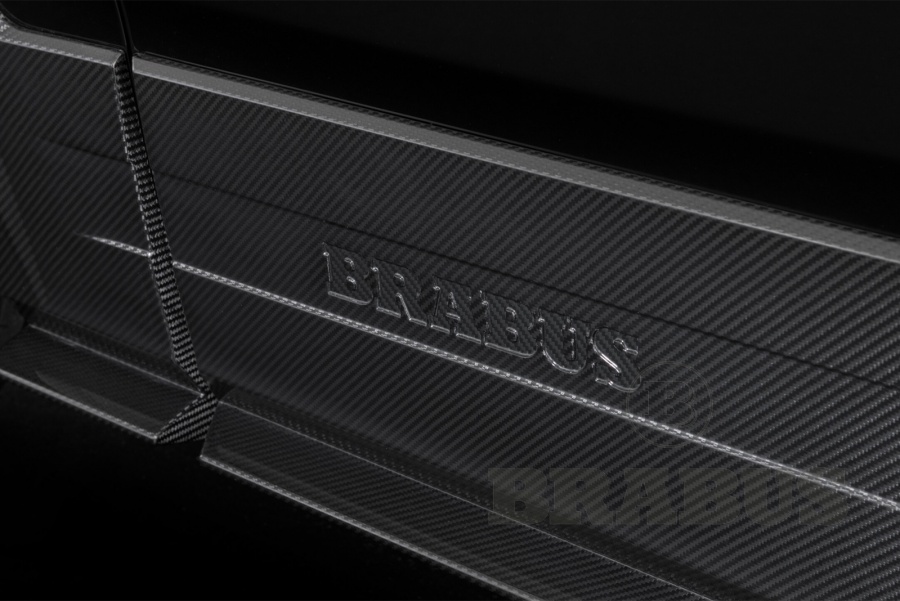 Комплект BRABUS Widestar карбон матовый\черные выхлопные трубы
