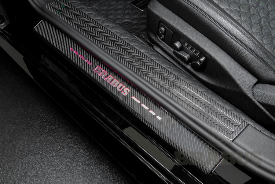 Накладки на внутренние пороги из углеродного волокна