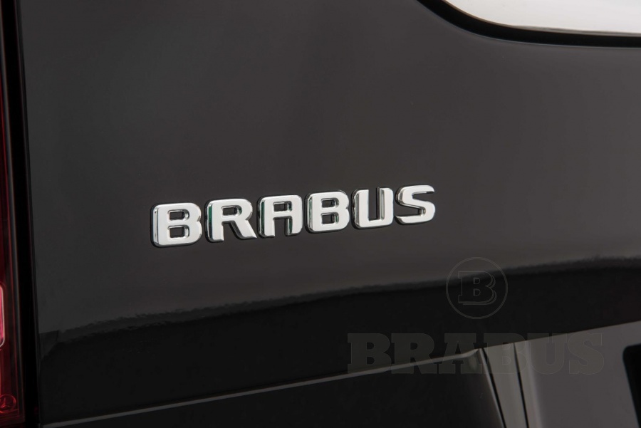 Надпись BRABUS на багажник