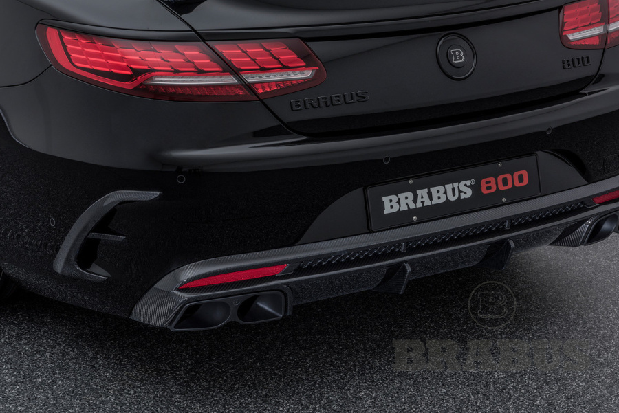 Накладки на задний бампер. Карбон (глянцевый)