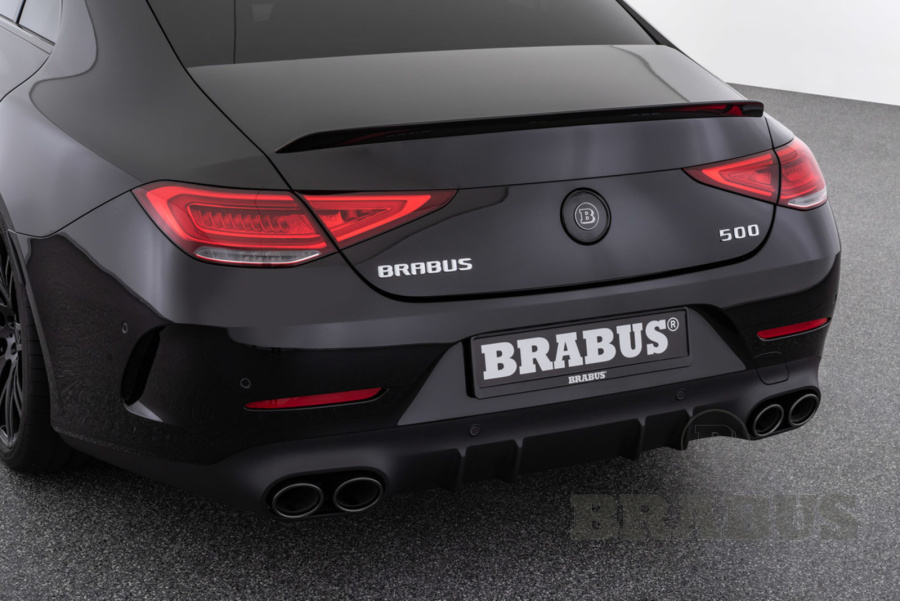 Задний спойлер на крышку багажника