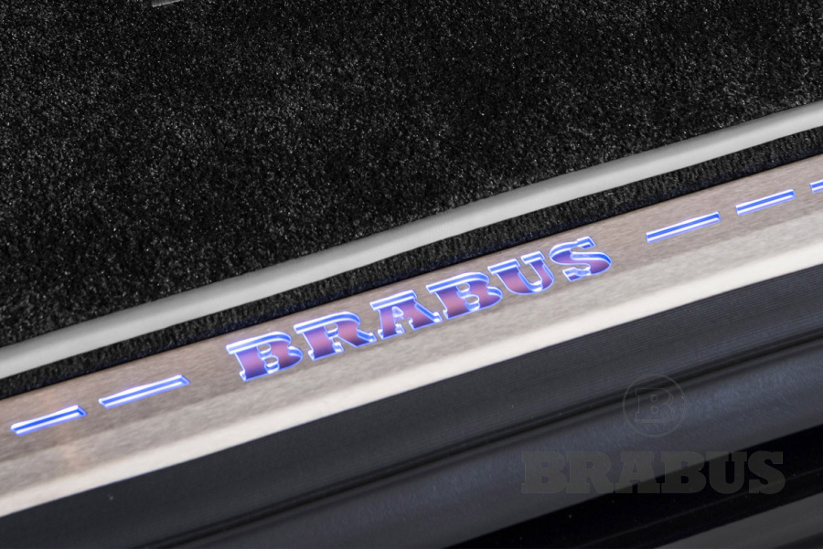 Порог внутренний с логотипом BRABUS для задней двери