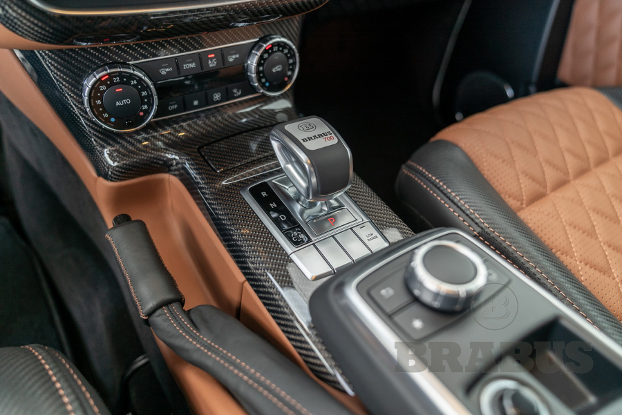 Галерея Mercedes-Benz G-class (W 463)  500 4x4²