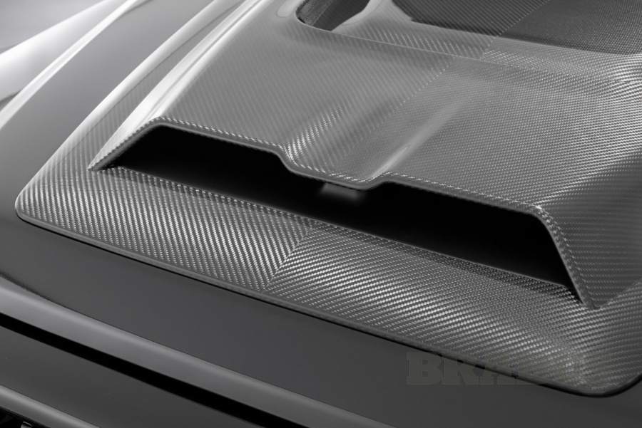 Карбоновая накладка на капот матовая