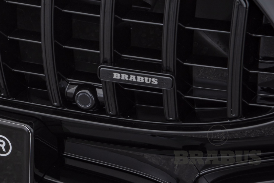 Логотип BRABUS с подсветкой, в решетку радиатора