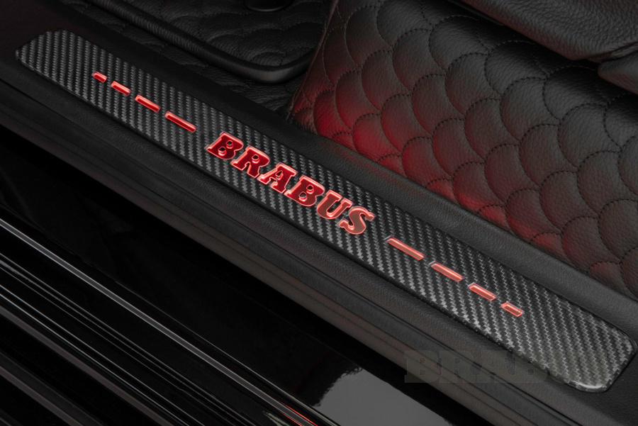 Пороги внутренние с логотипом BRABUS