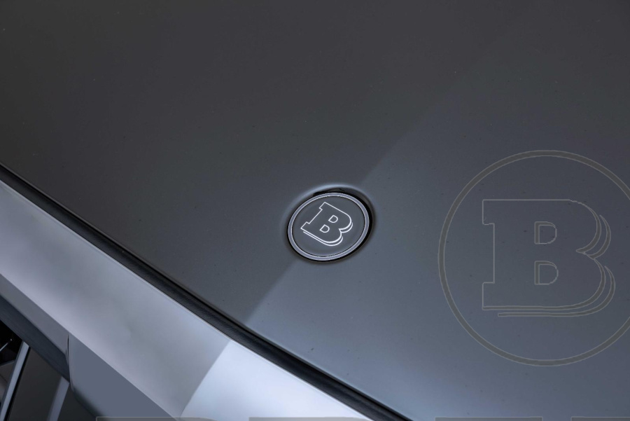 Логотип BRABUS на капот