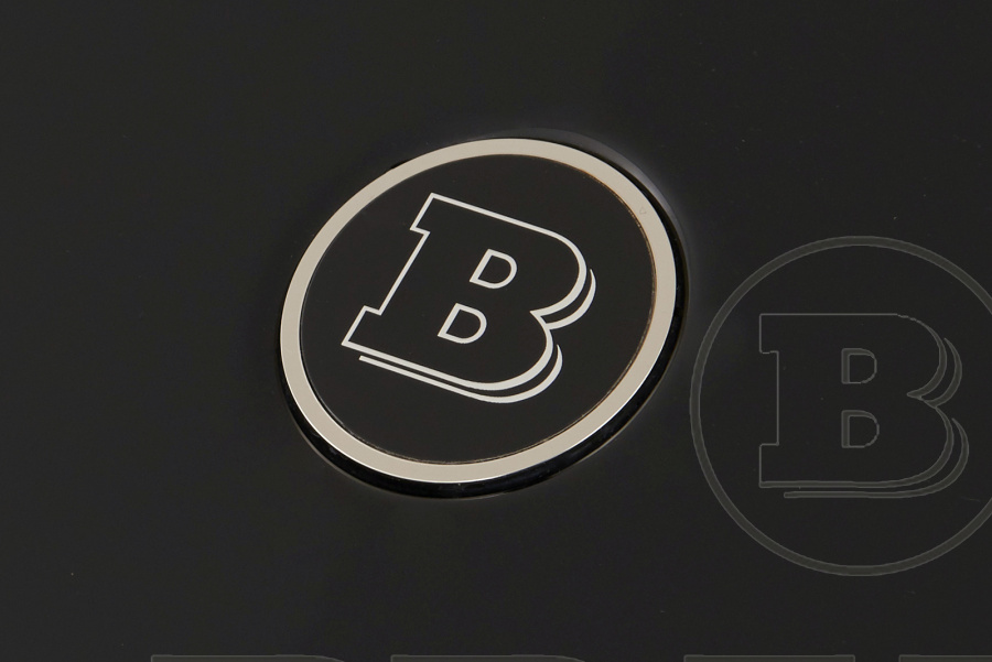 Логотип BRABUS на капот