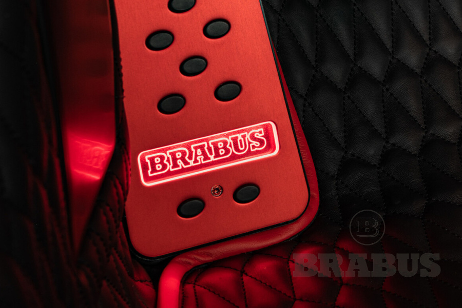 Накладка под левую ногу с подсветкой