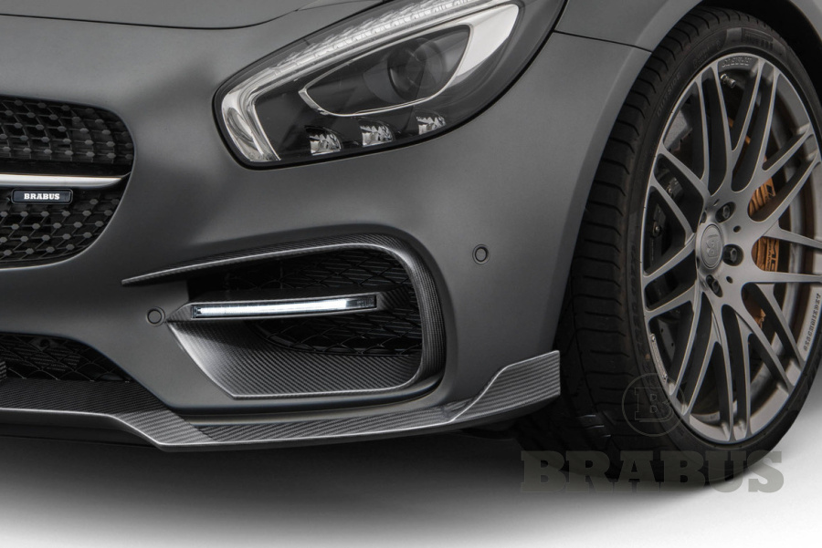 Вставки в передний бампер. Карбон (глянцевый)