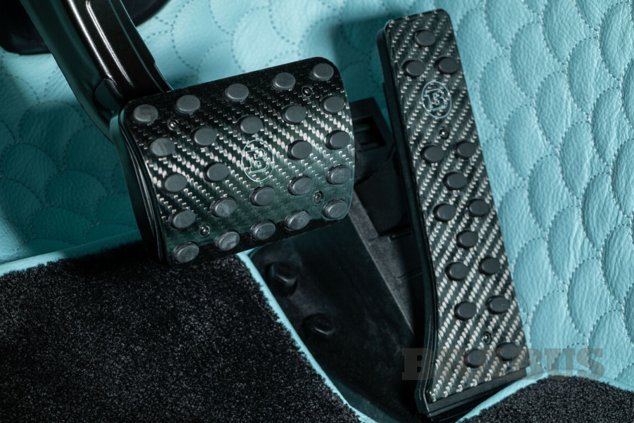 Карбоновые накладки на педали