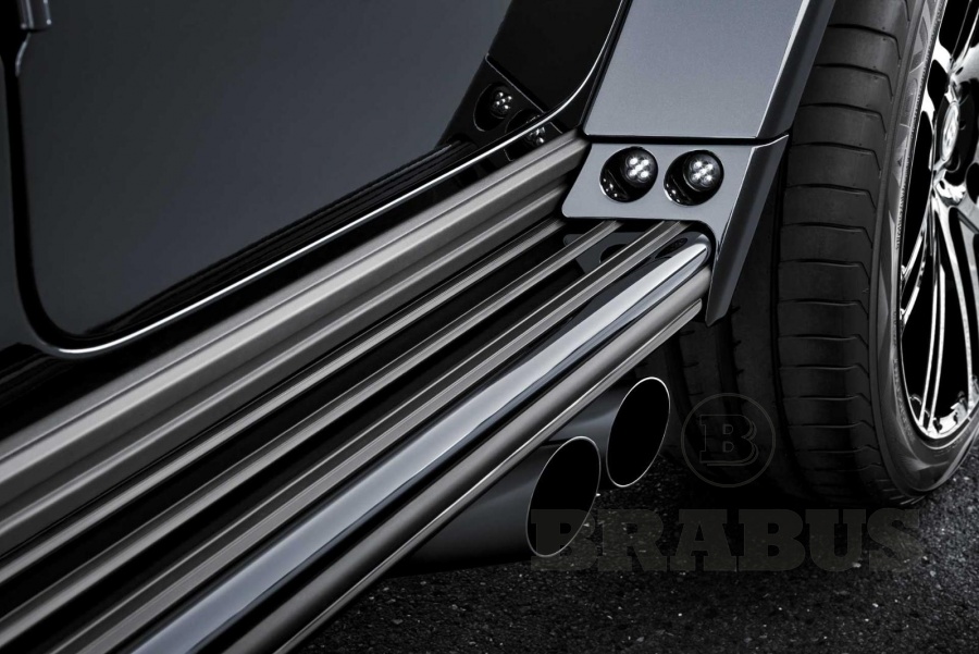 Выхлопная система с черными выпускными трубами