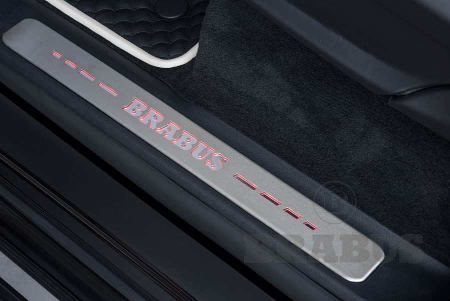 Накладки на внутренние пороги с RGB подсветкой