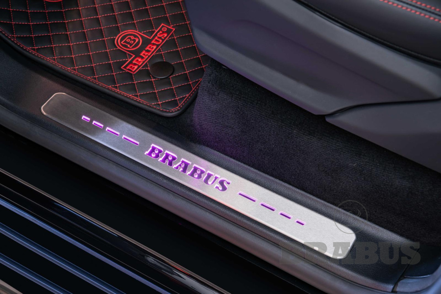 Пороги внутренние с логотипом BRABUS