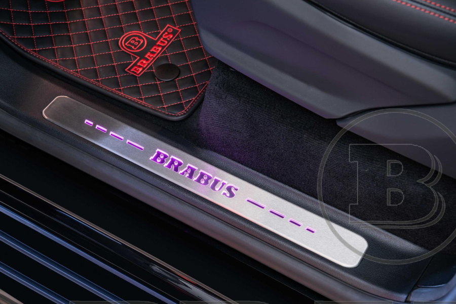 Пороги внутренние с логотипом BRABUS