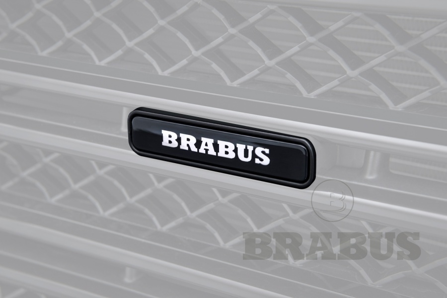 Логотип BRABUS с подсветкой, в решетку радиатора
