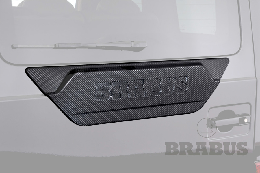 Накладка на заднюю дверь. Карбон (глянцевый)