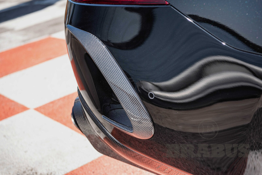 Накладки на задний бампер. Карбон (глянцевый)