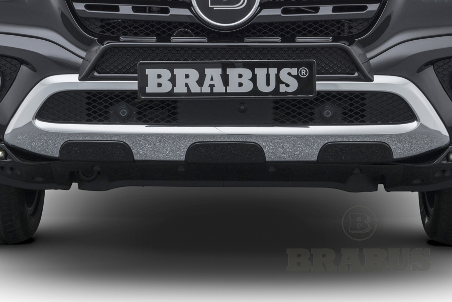 Накладка на передний бампер