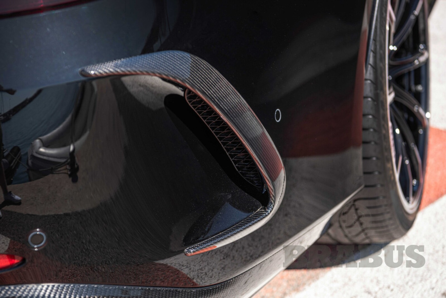 Накладки на задний бампер. Карбон (глянцевый)