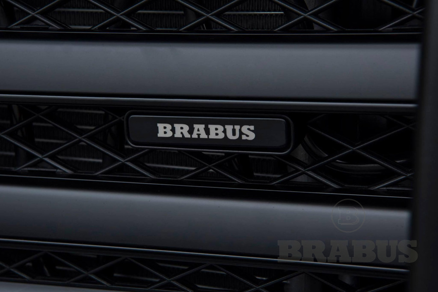 Логотип BRABUS на решетку радиатора с подсветкой