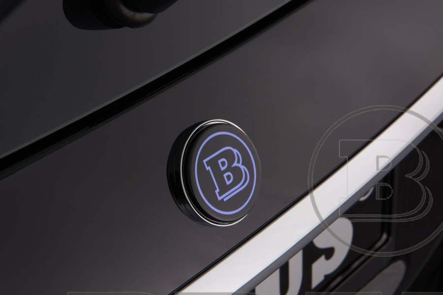 Эмблема со светящейся буквой "B" 