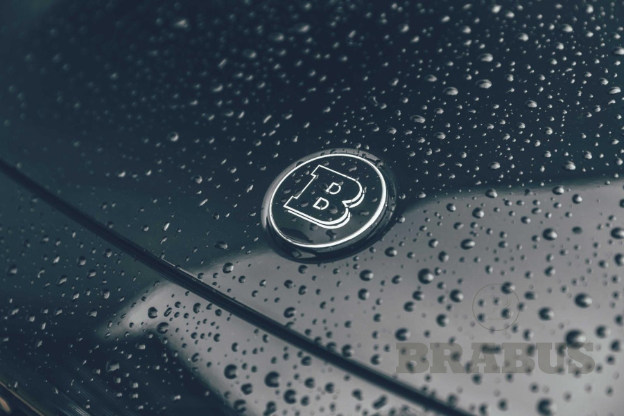 Эмблема на капот