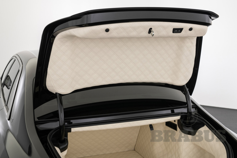 Кожаный стеганый коврик багажника