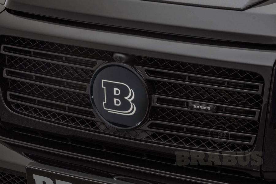 Сдвоенная буква "B" вместо звезды Mercedes