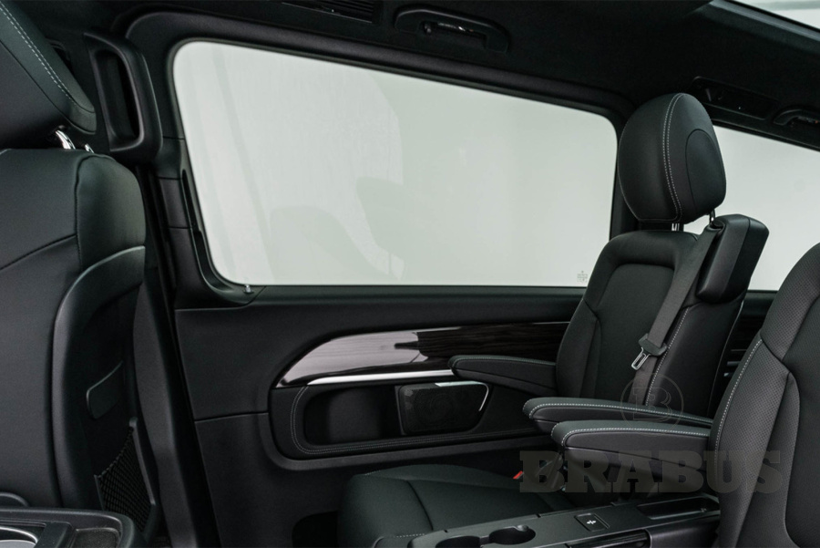 Отделка кожей боковых дверей