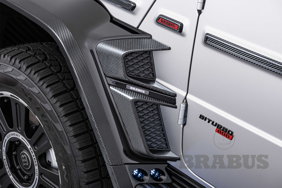 Боковые молдинги. Карбон (глянцевый)